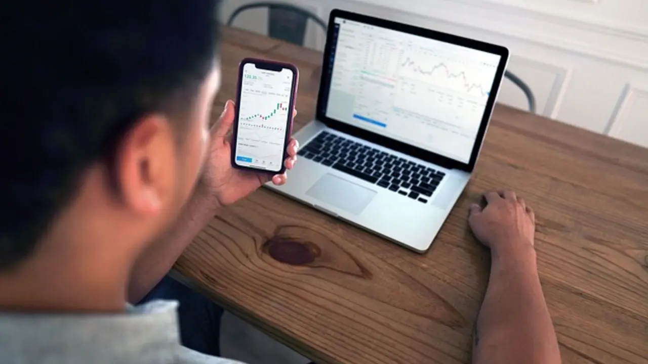 Spoofing i fałszywe ściany — dlaczego order book może kłamać